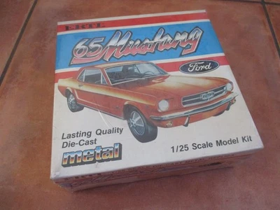 ERTL SEALED 1/25 SCALE 1965 MUSTANG DIE CAST METAL REPLICA MODEL CAR KIT FORD - Image 1 of 4