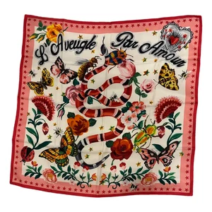 GUCCI Bufanda de Seda Mariposa y Serpiente - Nueva Con Etiquetas - Hecha en Italia - Imagen 1 de 11