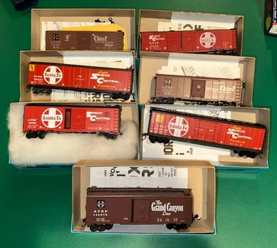 Lot HO Athearn Freight Cars Boxcars Santa Fe ATSF SF BNSF (7) - Image 1 of 2