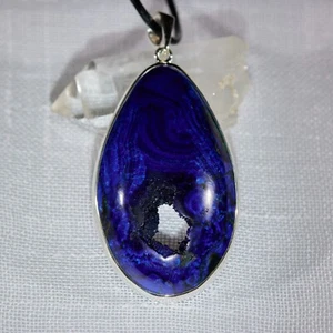22g Azurit Cabochon mit Geode Silber Anhänger. Blaue Azurit Halskette aus dem Altai - Bild 1 von 6