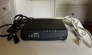 Arris Cable Modem Model CM820A With Power Cord And Ethernet Cable 71.5 Inches - Afbeelding 1 van 6