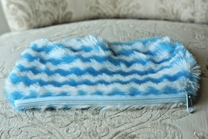 Federtasche mit Kunstfell Mädchen blau-weiß und Reißverschluss, neu ohne Etikett! - Bild 1 von 6