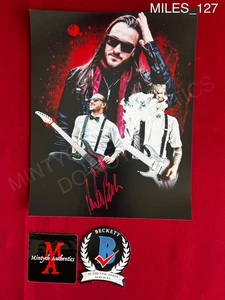 Foto firmada de 8x10 por Miles Dimitri Baker Ice Nine Kills Bienvenido a Horrorwood - Imagen 1 de 1