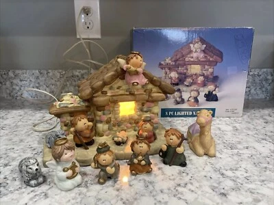 Belén iluminado navideño vintage de 8 piezas de cerámica y resina  Foto 1 de 4