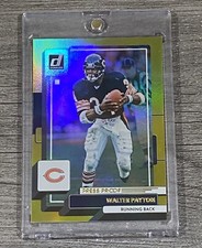 Walter Payton RARE GOLD REFRACTOR INVESTMENT CARD SSP PANINI BEARS MINT