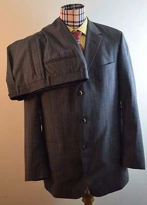 Traje de hombre Hugo Boss gris lana rayas tres botones 42L Foto 1 de 4