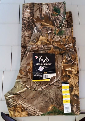 Men's REALTREE XTRA 5 pocket CAMOFLAUGE PANTS w/ D Ring, 35 x 28 - Hunting NEW - Image 1 of 4