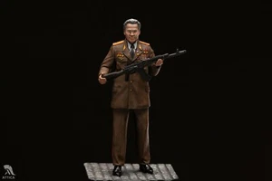 Soldado de juguete pintado Mikhail Timofeyevich Kalashnikov 1:35 | nivel de arte - Imagen 1 de 8