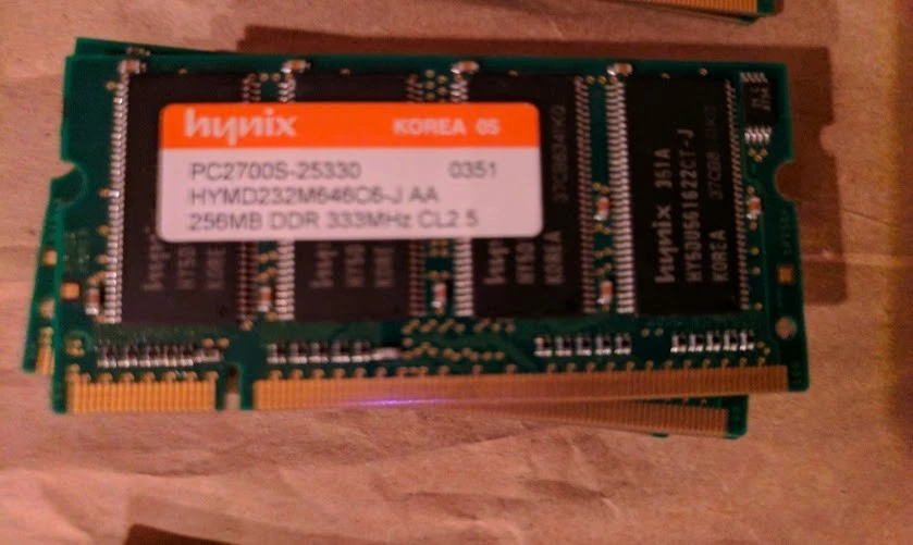 Hynix 256MB DDR 333MHz CL2.5 PC2700S-25330 - Image 1 of 1
