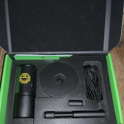 Razer Seiren Emote Streaming Microphone 8-Bit Emoticon LED Display W/shock Mount - Image 1 of 4