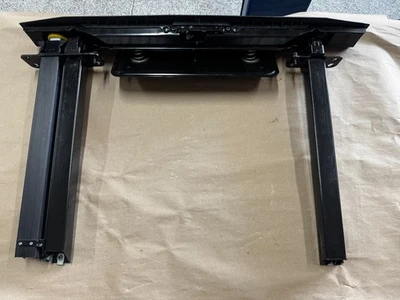Puerta trasera Ford F-250 F-350 Super Duty 2023-2025 escalón OEM Foto 1 de 4