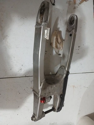 1998 98-07 HONDA CR85RB REAR SWINGARM BIG WHEEL - Image 1 of 4