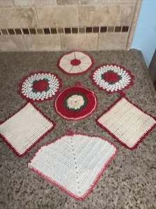 7 agarraderas vintage tejidas a mano - cuadrados y redondos rojos y blancos #0400 - Imagen 1 de 12