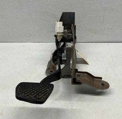 2013-2018 NISSAN ALTIMA BRAKE PEDAL ASSEMBLY WITH BRACKET ASSEMBLY, OEM LOT011 - Image 1 of 4