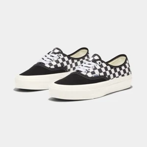 Zapatos unisex Vans Premium Checkerboard auténticos 44 VN000EBN1O71 - Imagen 1 de 5