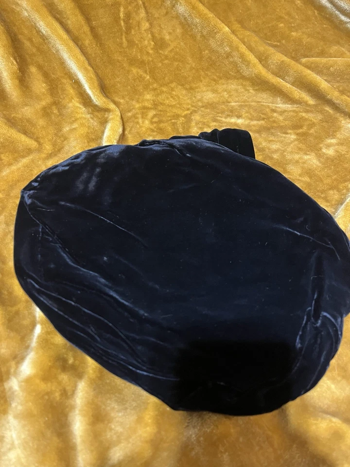 boina de veludo vintage, linda roxa, marca Hair-Peace, laços de veludo para apertar - Imagem 1 de 4