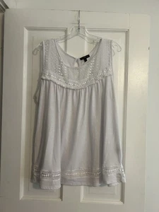 Lane Bryant Plus Size 18/20 White Sleeveless Top with Lace and Short Fringe - Picture 1 of 5