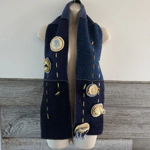 Wool patchwork scarf with 3D felt flowers and velvet lining - Picture 1 of 11