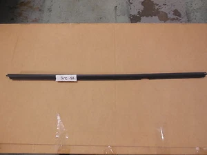 DICHTUNG TÜRFENSTERBLENDE HINTEN LINKS N/S FÜR SKODA FELICIA 1995-2001 6U0839471 - Bild 1 von 1