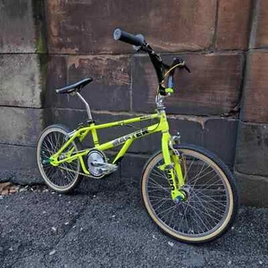 Haro 1989 Bashguard Team Master Bike Neon Yellow Built from NOS Frame AMAZING! - Picture 1 of 24