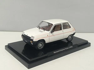 Renault 5 Alpine Turbo Bianca White 1982 - Edicola Auto Vintage 1:24 Usato - Foto 1 di 21