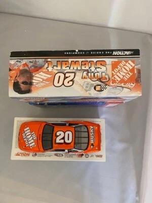 Tony Stewart Home Depot NASCAR 1:24 Die Cast 2001 Pontiac Grand Prix coche nuevo en caja nuevo Foto 1 de 4