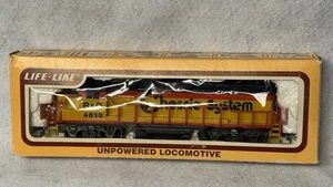 Modellino treno locomotiva senza motore Life-Like Chessie System NOS - Foto 1 di 1