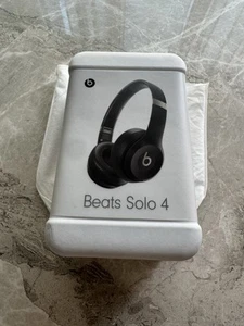 Beats Solo 4 - On-Ear Wireless Headphones -Matt Black -2024 NEW & SEALED GENUINE - Picture 1 of 6