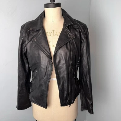 复古 90 年代经典骑手摩托车夹克真皮女式小号编织耳钉 — 第 1/4 张图片