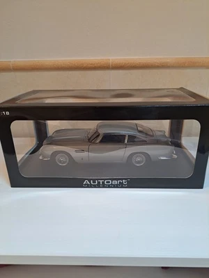 Aston Martin Db5 Autoart 1 18 - Immagine 1 di 4