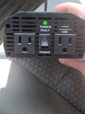 Cobra CPI490 400W Portable Power Inverter 2 AC Outlets And 1 USB - Image 1 of 4