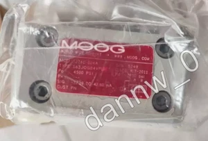 1PC New in box MOOG G761-3034B Servo Valve - Picture 1 of 3