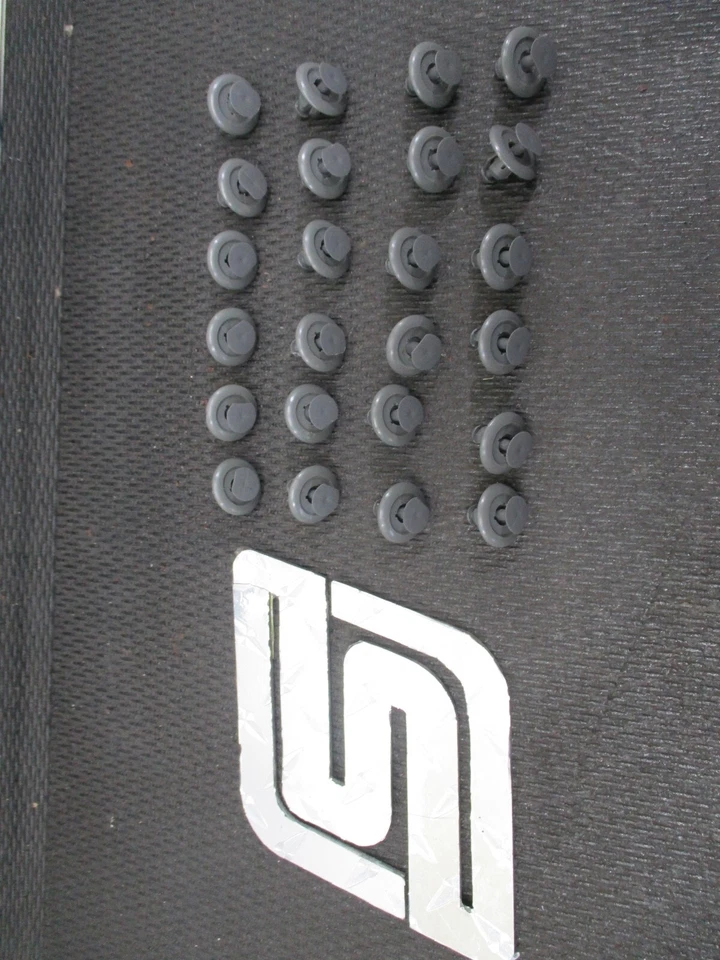 Infiniti G20 1999 gris revestimiento de maletero retenedor botones clips Foto 1 de 4