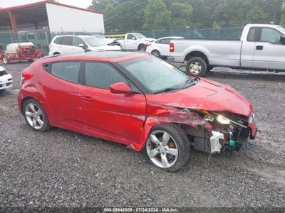 Used Right Tail Light Assembly fits: 2014 Hyundai Veloster without LED accent Ri - Image 1 of 4