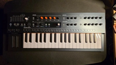 Arturia MiniFreak con Estuche Rígido y Cables de Audio ÚLTIMO FIRMWARE Foto 1 de 4