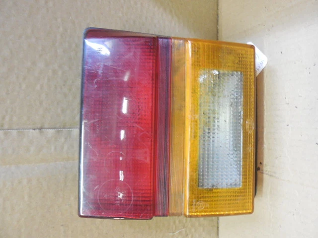 Luz trasera interior lado pasajero derecho audi 100 1980-1991 443945226 Foto 1 de 3