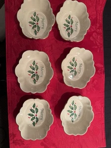 Lennox Gold Rimmed Fluted Xmas Holly Pattern Bowl- Set Of 6 - Picture 1 of 5