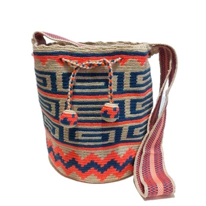 Handgefertigte Wayuu Häkeltasche, gewebte Mochila, kolumbianische Stammestasche, Strandtasche - Bild 1 von 2