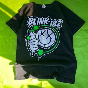T-shirt Small Y2K Blink 182 Band nera maglietta grafica manica corta vintage - Foto 1 di 5