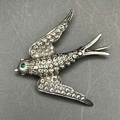 Victorian Silver Swallow Brooch, Green Paste Eye, Tube Hinge C Clasp - Image 1 of 4