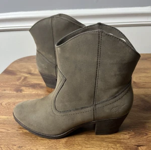 Rocket Dog Women's Ankle Boots Size 9.5 Soundoff Vintage Taupe C430 - Picture 1 of 8