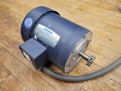 Leeson 110047 Electric Motor 3-Phase 3/4HP 208-230/460V 1725-RPM TEFC Enclosure - Image 1 of 4