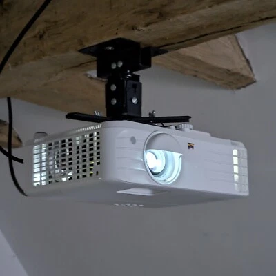 Viewsonic Pkx701-4k projector 3200 ANSI Gaming 4.2ms Ultra Fast Input - Image 1 of 4