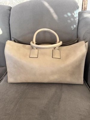 Bolso de Mano Brunello Cucinelli Color Taupe Cuero Asa Superior Foto 1 de 4