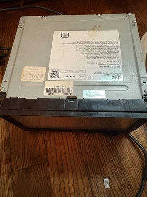 Receptor multimedia para automóvil JVC KW-V820BT de 6,8 pulgadas con Apple CarPlay Foto 1 de 4