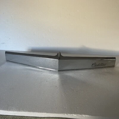 80 81 82 CADILLAC SEVILLE HOOD GRILLE CHROME GM PT# 1618459 - Image 1 of 4