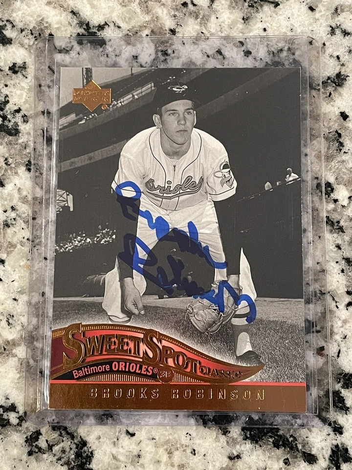 Brooks Robinson 2005 Upper Deck Sweet Spot Classic Auto Orioles Autograph HOF - Image 1 of 2