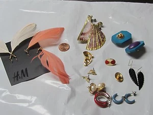 SET 11 SCHÖNE Ohrringe BLAU, WEISS, ROSA, WEISS, MUSCHEL PERLE, FEDER, GOLDFARBEN - Bild 1 von 1