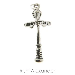 925 Sterling Silver Bourbon Street Sign Lamp Post New Orleans Charm Made in USA - Picture 1 of 2