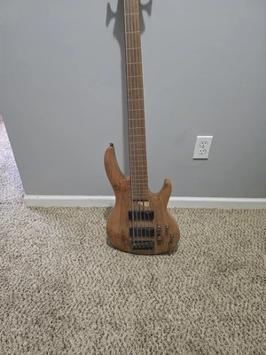 Baixo Esp Ltd B 205 5 cordas sem trastes  - Imagem 1 de 4